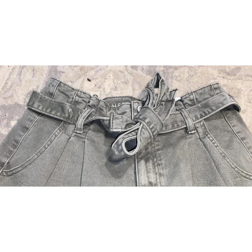New American‎ Eagle paper bag tie high rise Mom Green Jean Shorts Womens Sz 4